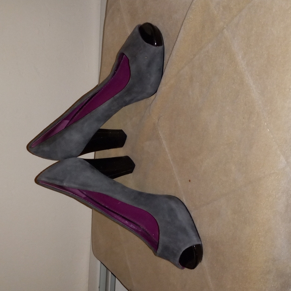 Franco Sarto gray suede open toe pumps sz 7 - Picture 2 of 6